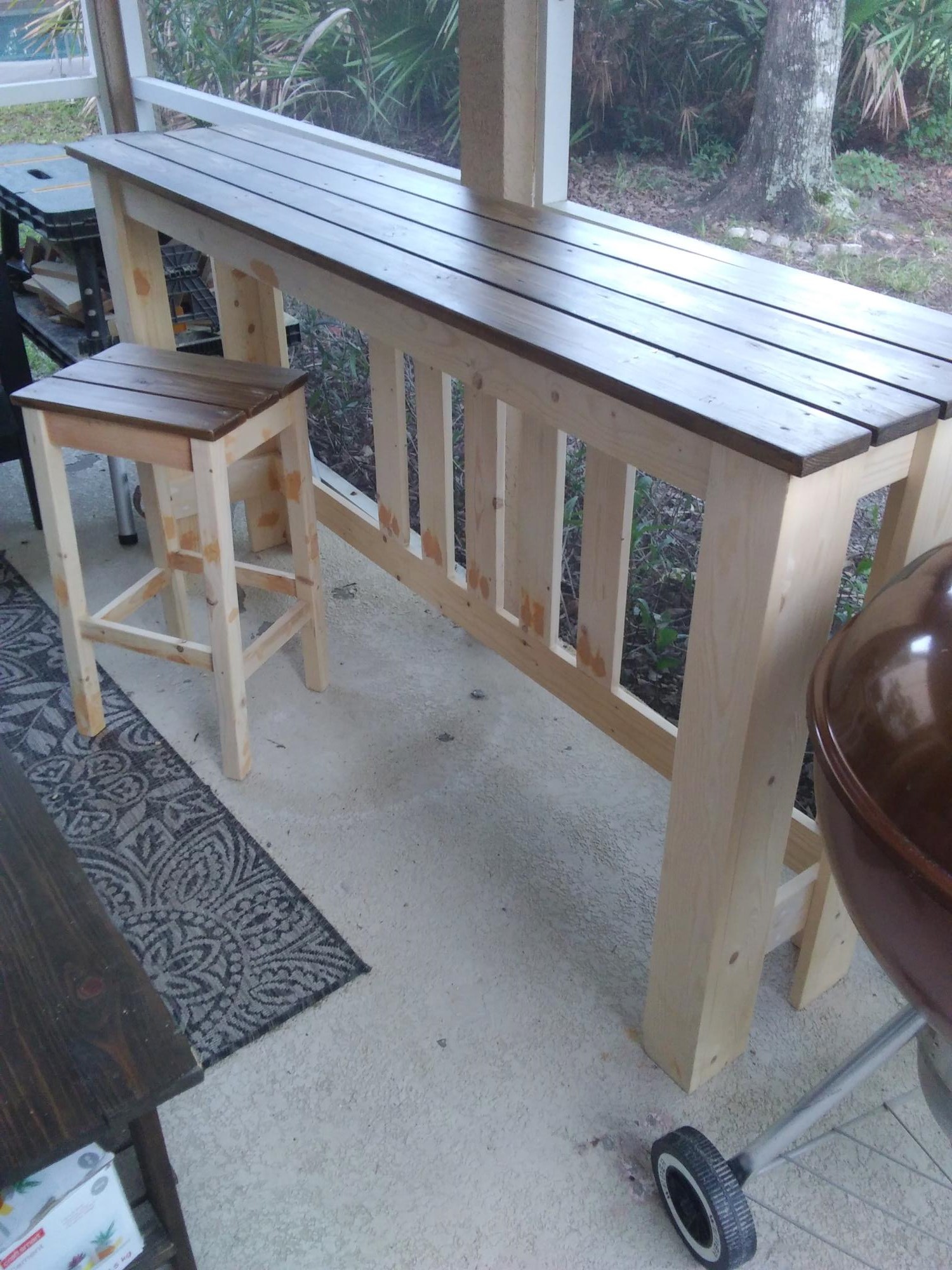 Narrow table with discount stools